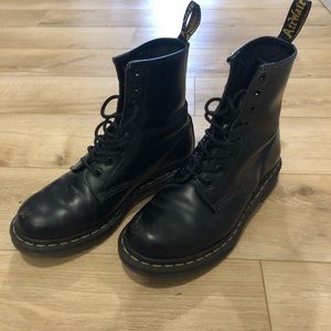 Black Dr.Martens